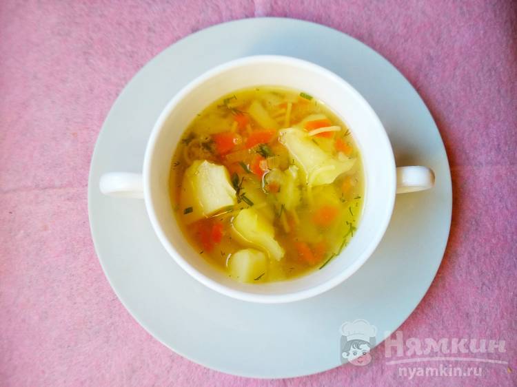 Диетический суп с фрикадельками и вермишелью