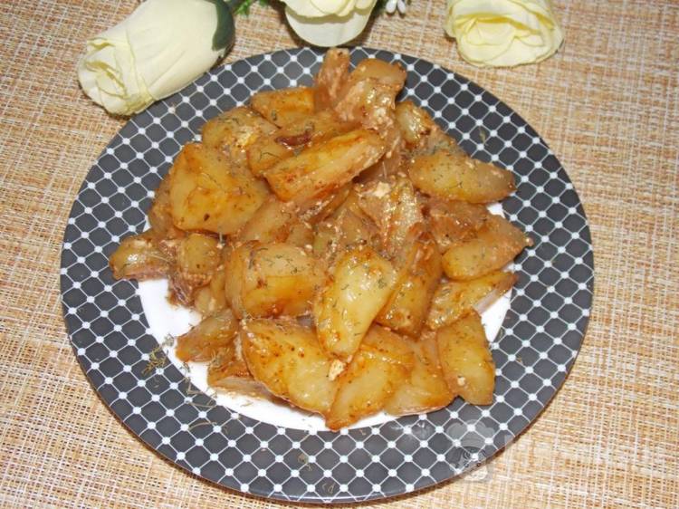 Отварной картофель запеченный с паприкой