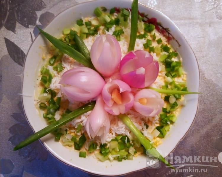 Праздничный салат Крокусы с консервированными шампиньонами