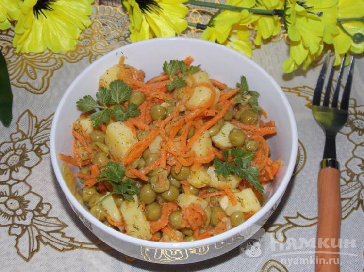 Постный салат из картофеля и острой моркови