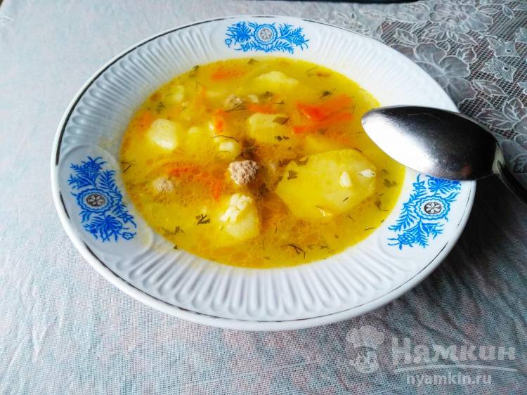 Рисовый суп с фрикадельками и корицей