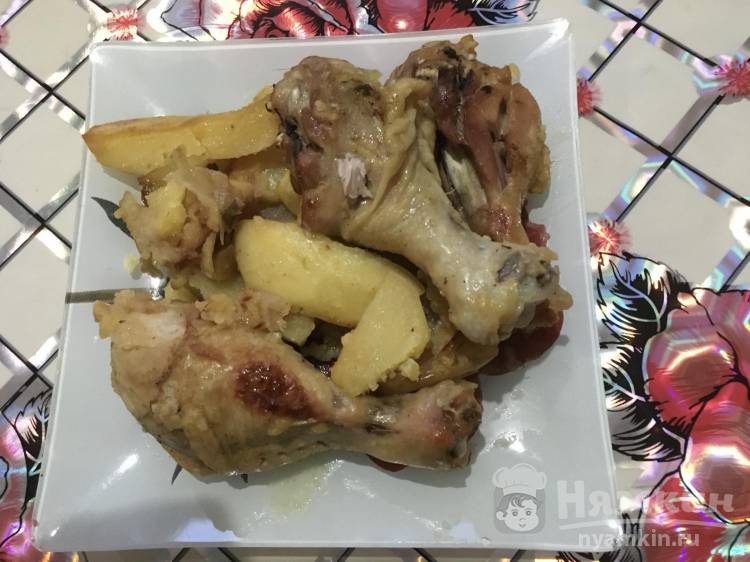 Курица запечённая с картошкой и яблоками в рукаве