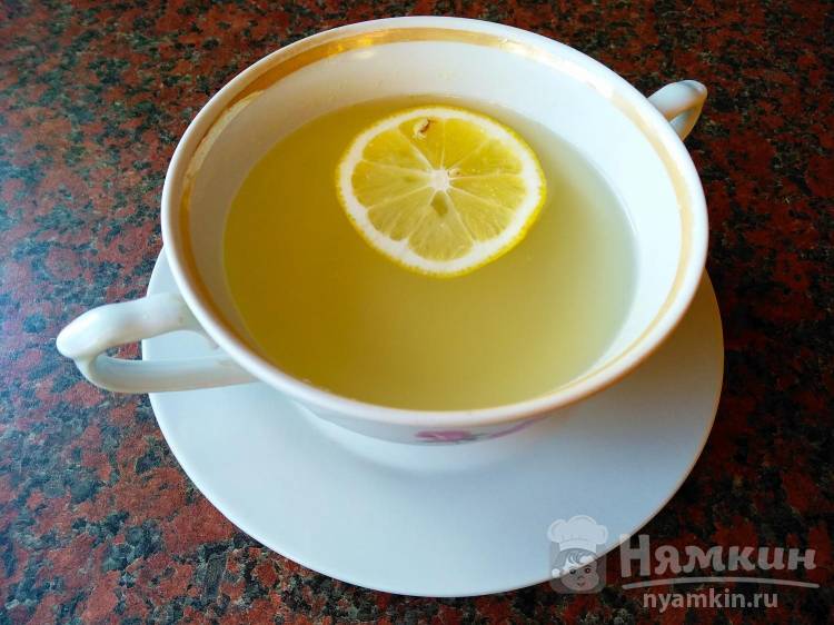 Горячий лимонный напиток с имбирем