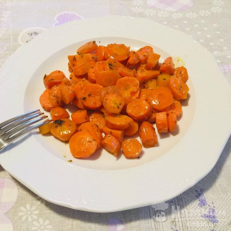 Ароматная запечённая морковь с орегано в духовке