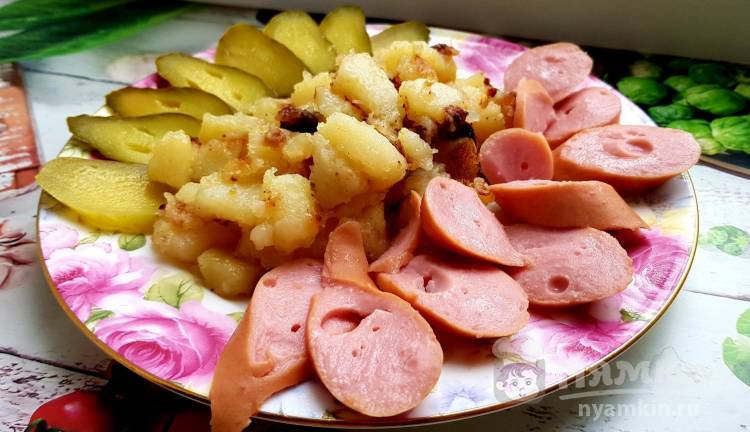 Вкусная жареная картошка с луком и хрустящей корочкой 