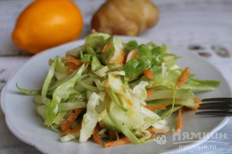 Витаминный салат из молодой капусты с имбирем свежим
