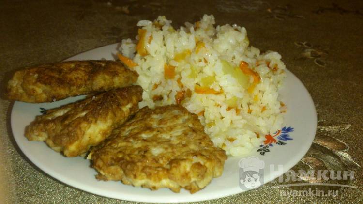 Рис с луком и морковью на гарнир