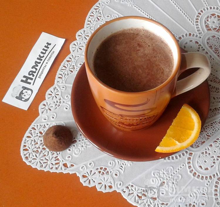 Кофе с шоколадом и апельсиновой цедрой