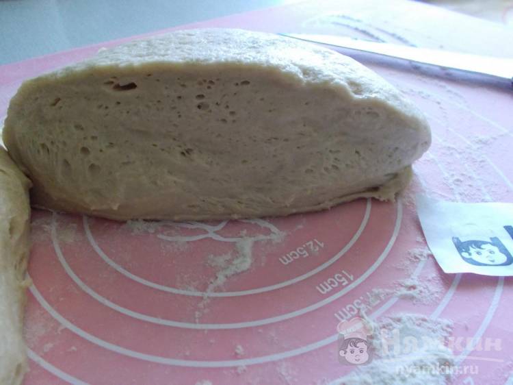 Дрожжевое тесто на сыворотке для хлеба или булочек