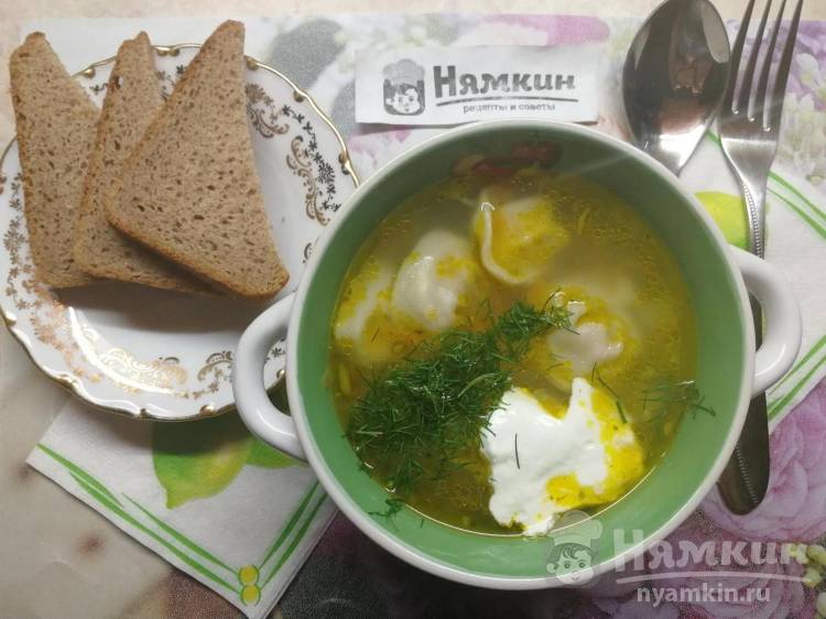 Пельменный суп с картошкой и овощами