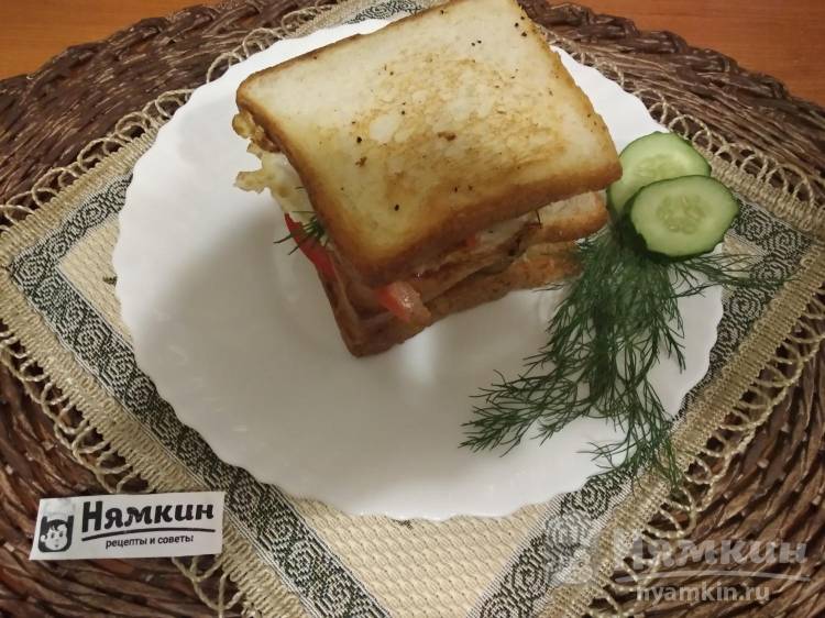 Домашний клаб- сэндвич со свиной вырезкой