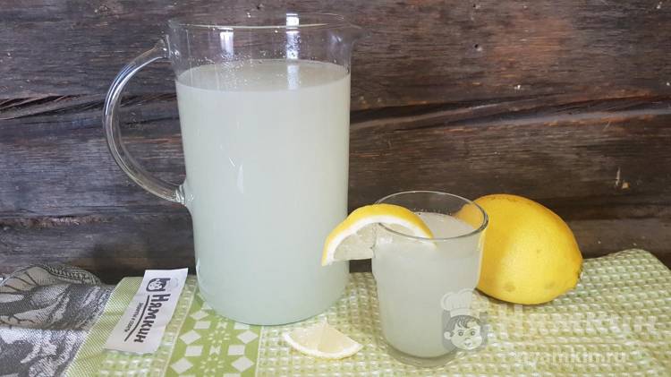 Быстрый лимонад из лимона