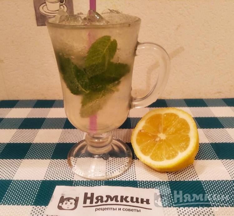 Мятно-лимонный Джин Тоник – алкогольный коктейль 