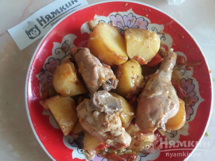 Казан-кебаб из курицы с картошкой и овощами