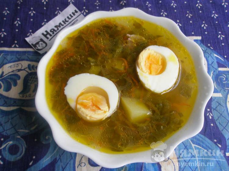 Суп из щавеля с рисом и вареным яйцом