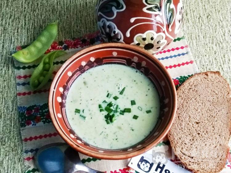 Легкий овощной суп-пюре на бульоне и молоке