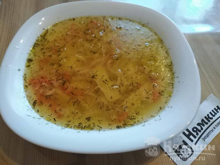Классический суп-лапша на курином бульоне