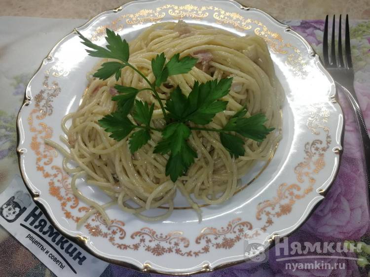 Спагетти а-ля Карбонара со сливочным соусом