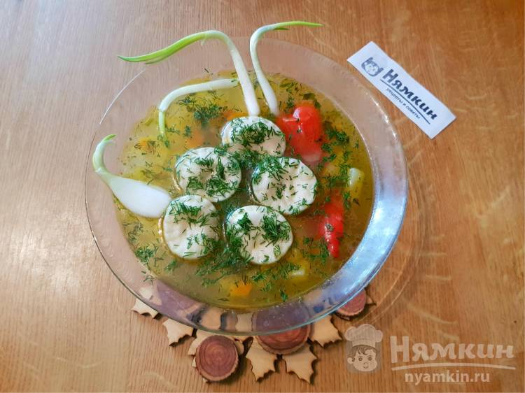 Легкий овощной суп с варениками