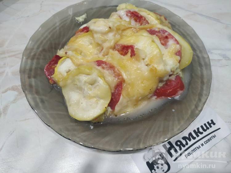 Кабачки с помидорами, болгарским перцем и сыром в духовке