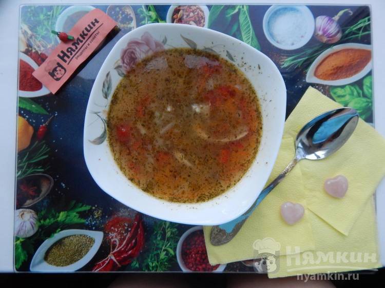 Легкий суп на курином бульоне с овощами 