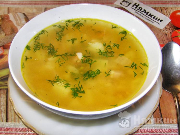 Сытный гороховый суп с салом