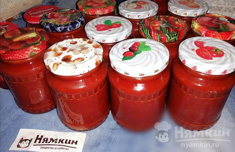 Рецепт Сырая аджика с грецкими орехами и томатной пастой на зиму