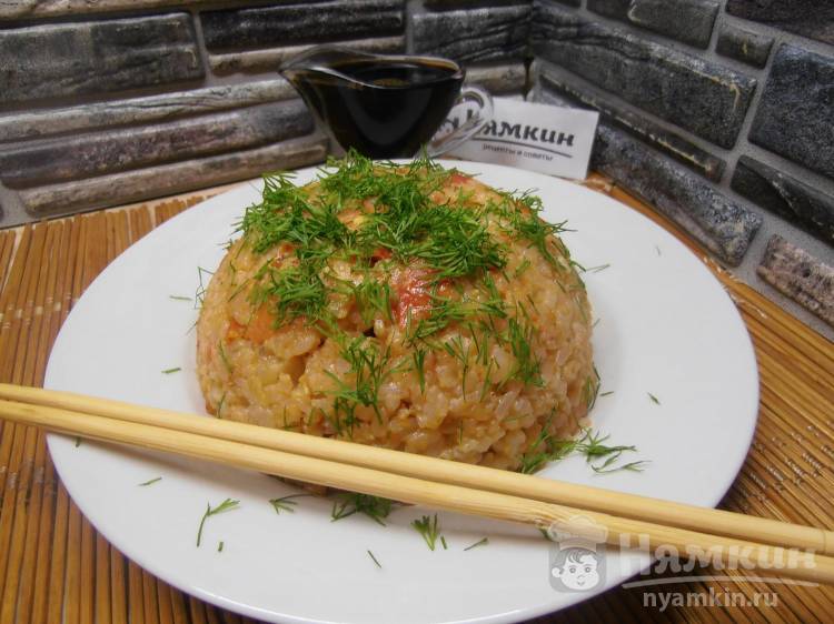 Рис с помидорами и яйцами на сковороде по-китайски