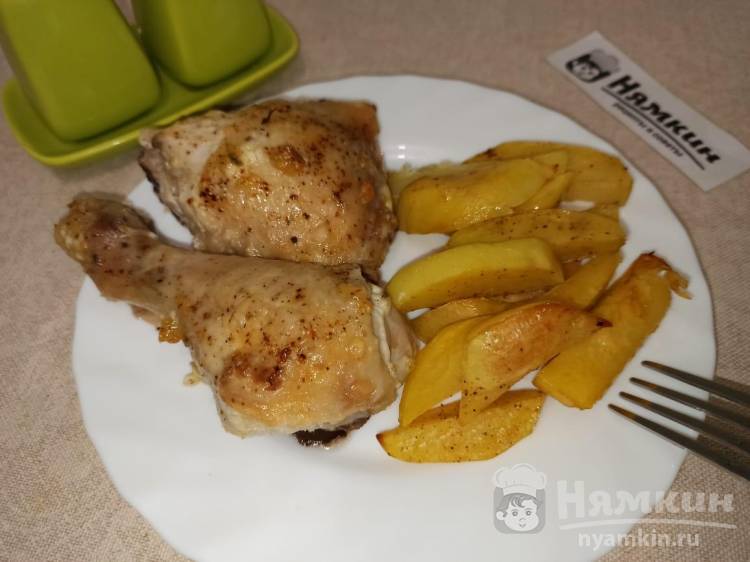 Курица с картофелем, чесноком и майонезом в духовке