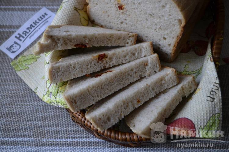 Хлеб на ржаной закваске с вялеными помидорами в хлебопечке