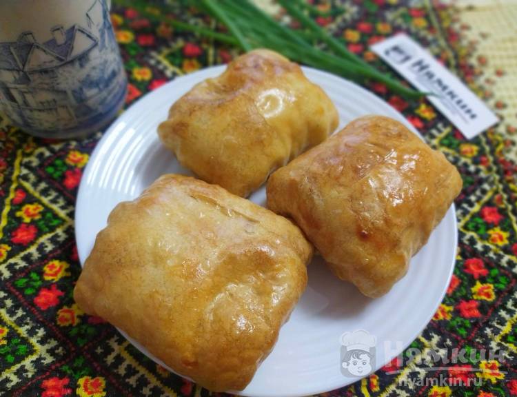 Молдавские плацинды из вытяжного теста с картофельным пюре
