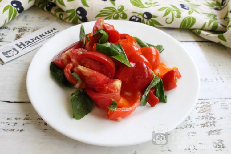 Салат из помидоров и болгарского перца - рецепт приготовления с фото от sauna-chelyabinsk.ru