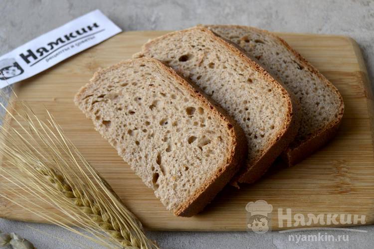 Хлеб из цельнозерновой и пшеничной муки на ржаной закваске в хлебопечке