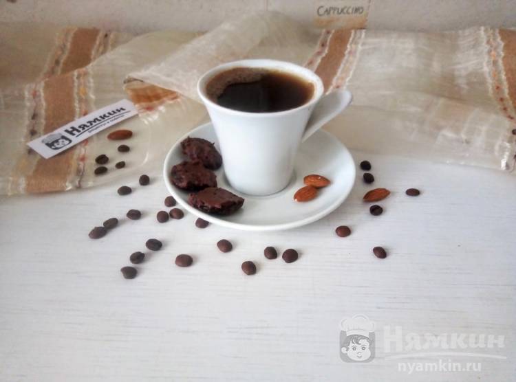 Домашние конфеты из чернослива с миндалем в шоколаде