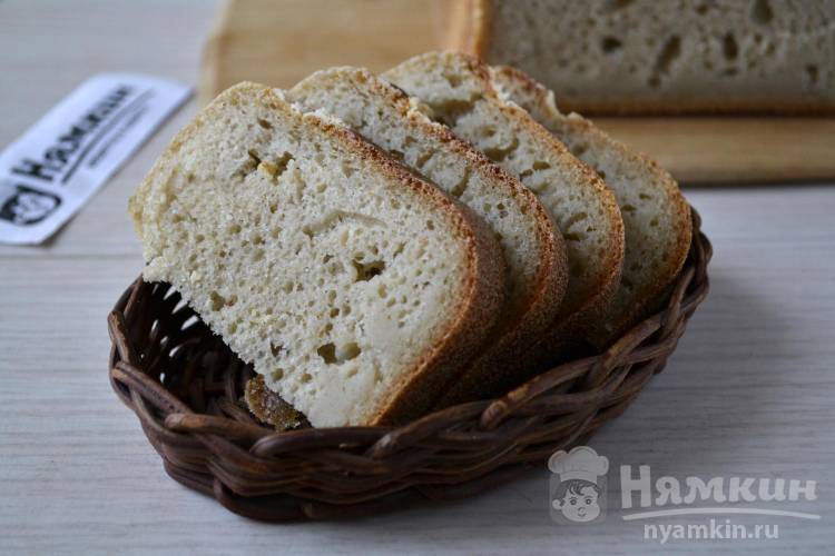 Простой серый хлеб на ржаной закваске в хлебопечке
