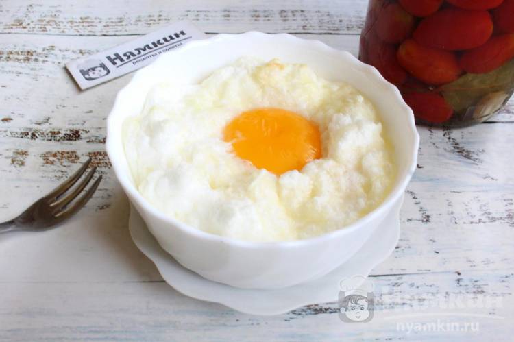 Яйцо Орсини с сыром в формочке по-французски
