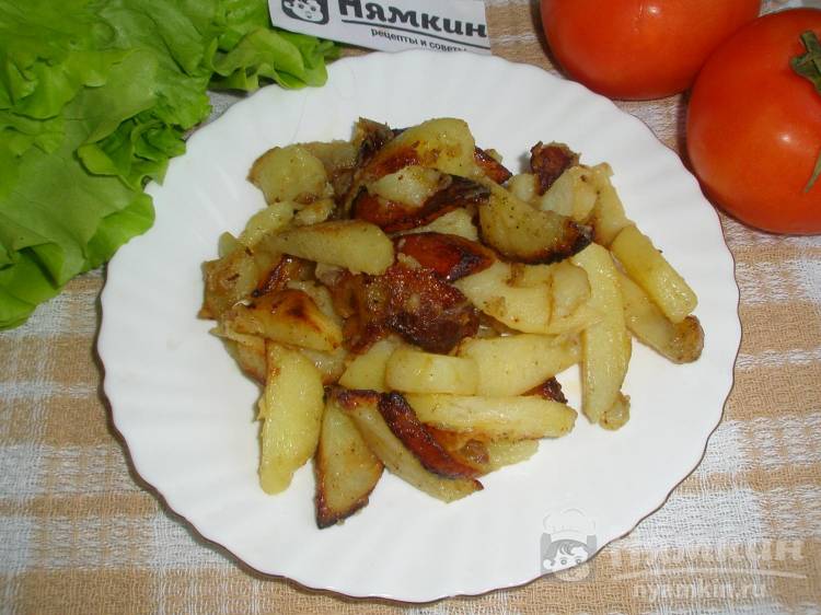 Жареная картошка с приправой для мяса