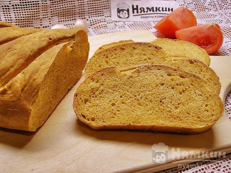Томатный хлеб на свежих дрожжах в духовке
