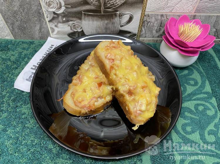 Фуршетная закуска — бутерброды с колбасой и сыром