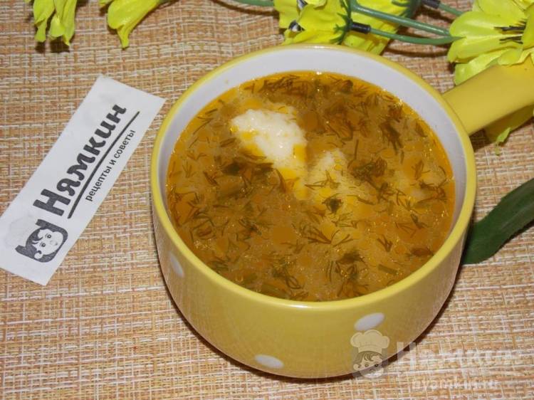 Суп с клецками и куриными голенями в мультиварке