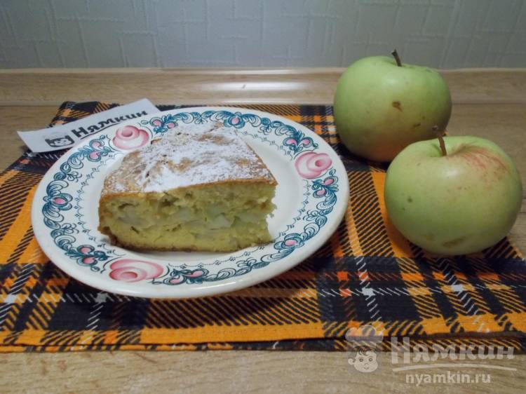 Сладкий заливной пирог с яблочной начинкой в духовке