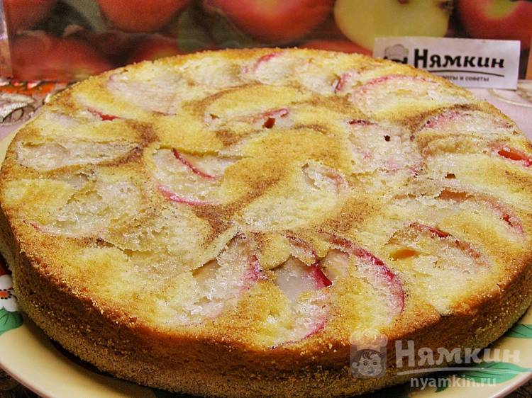 Пирог «Шарлотка» с яблоками - простой пошаговый рецепт с фото
