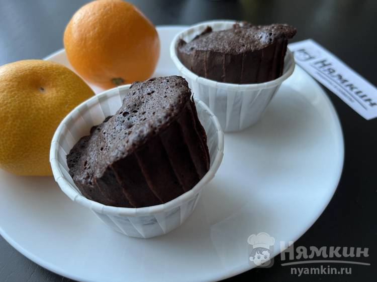 Шоколадные кексы в силиконовых формочках с шоколадом
