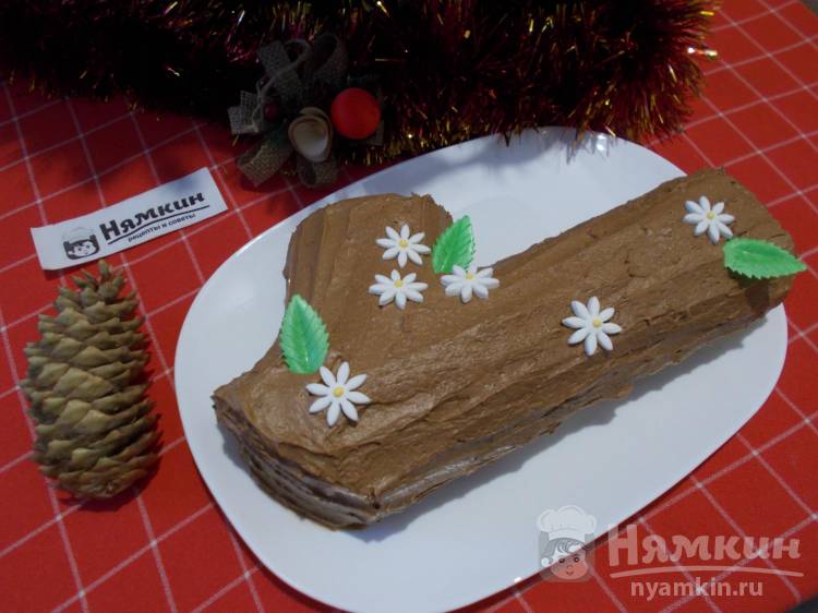 Бисквитный торт с творожным кремом Рождественское полено