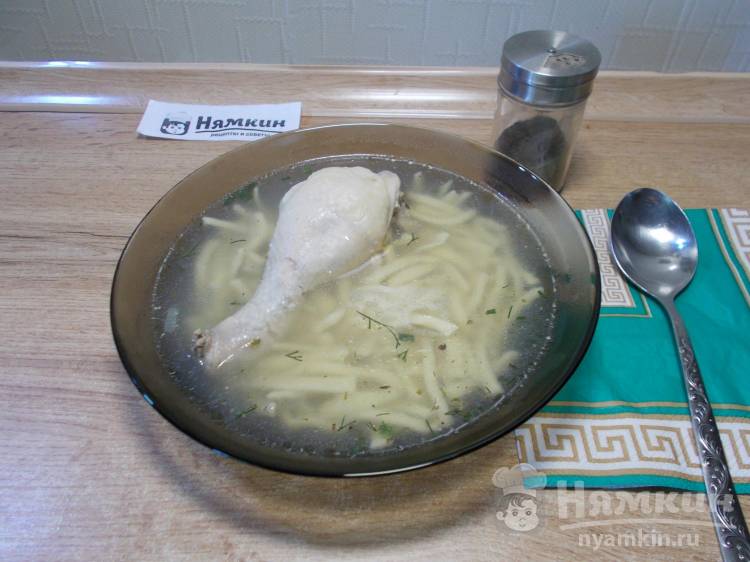 Домашний суп-лапша на курином бульоне: легкий и вкусный