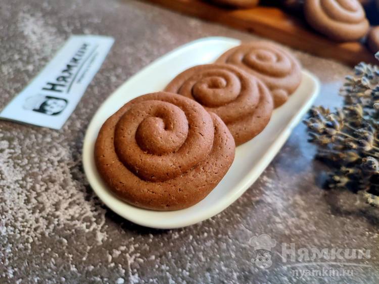 Быстрое шоколадное печенье из какао Спиральки в духовке