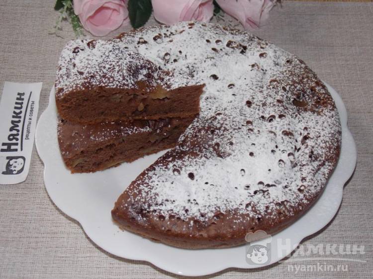 Шоколадный кекс с яблоками и ванилином в мультиварке