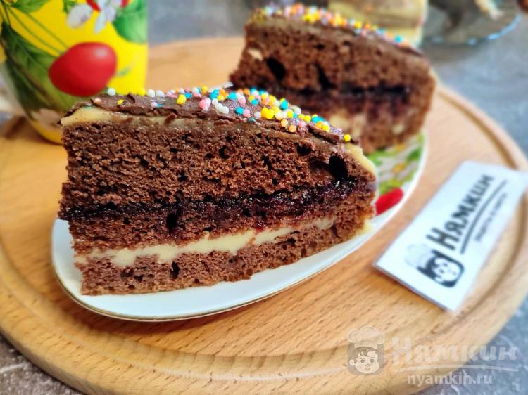 Простой торт с заварным кремом, клубникой и шоколадом – пошаговый рецепт приготовления с фото