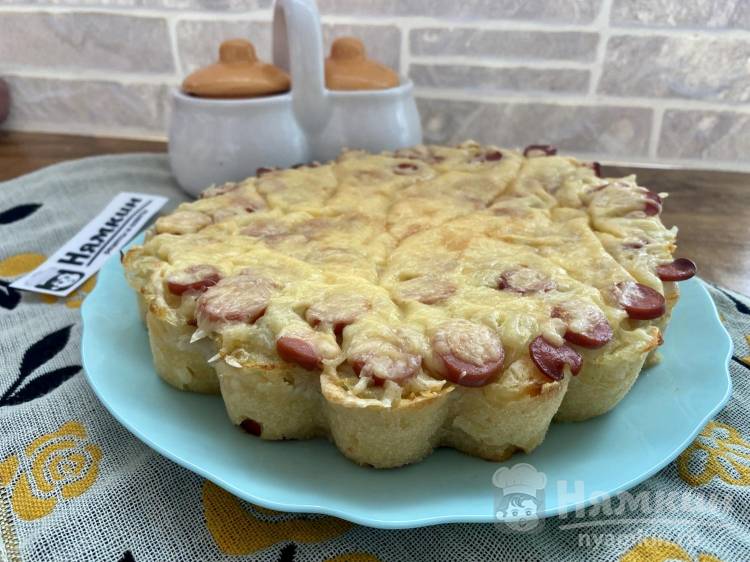 Лёгкий пирог с сосисками к завтраку - пошаговый рецепт с фото на Готовим дома
