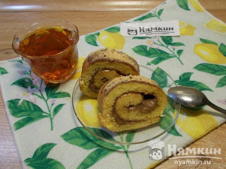 Рулет бисквитный с кремом – простой рецепт идеального десерта с пошаговой инструкцией с фото